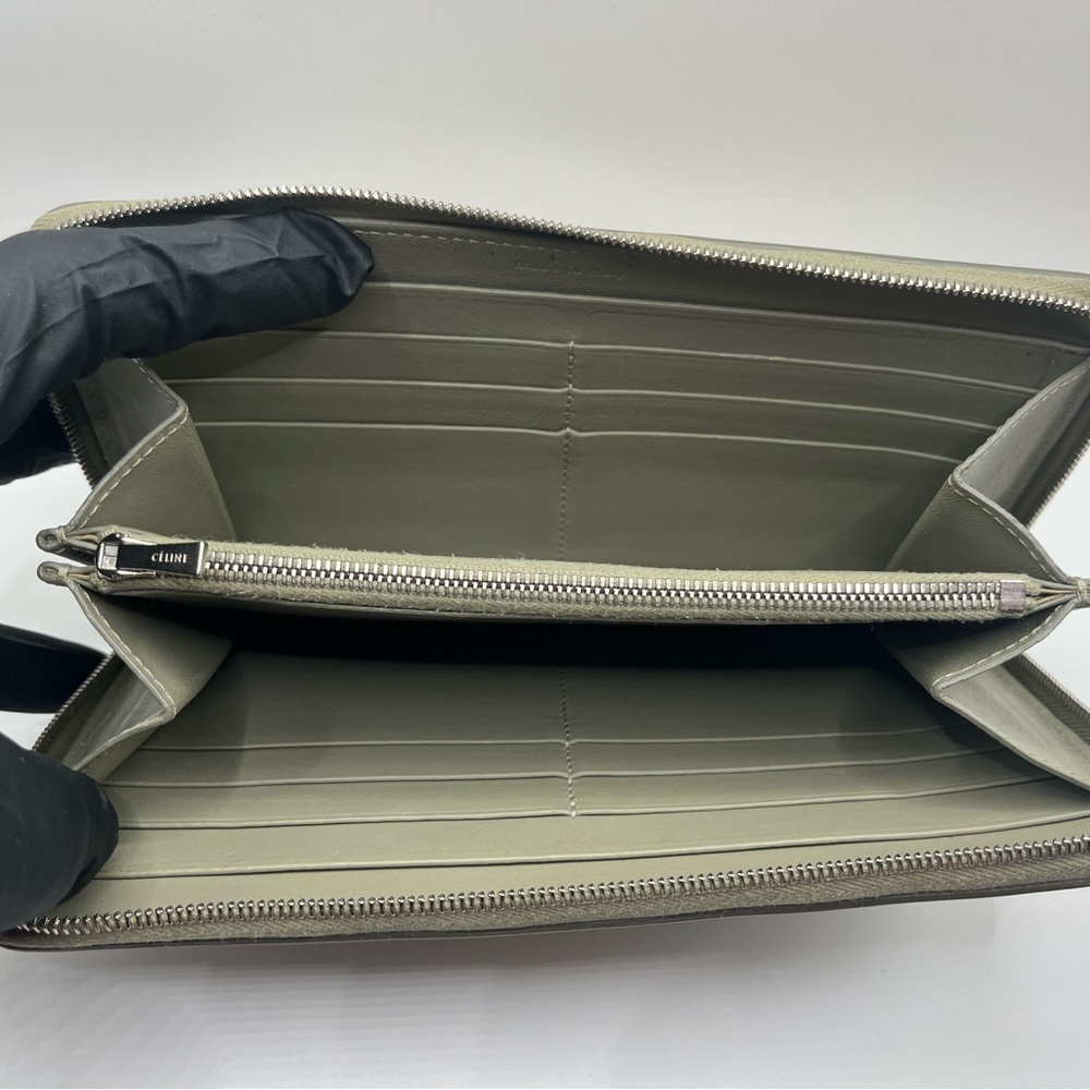 EUC Céline Tan and Pale Green Long Wallet - Picture 5 of 12